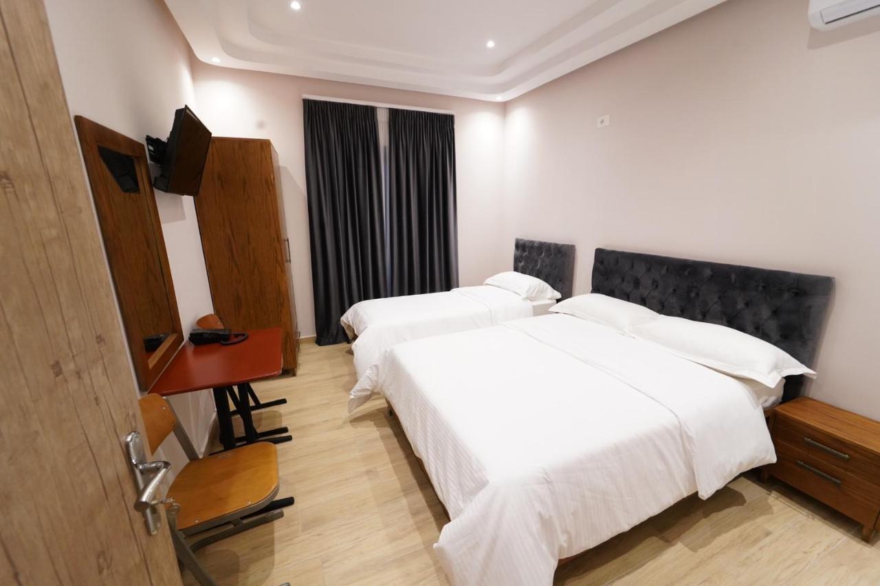 Sr99 Hotel Tirana Bagian luar foto
