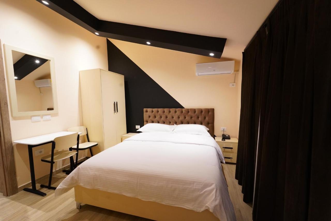 Sr99 Hotel Tirana Bagian luar foto