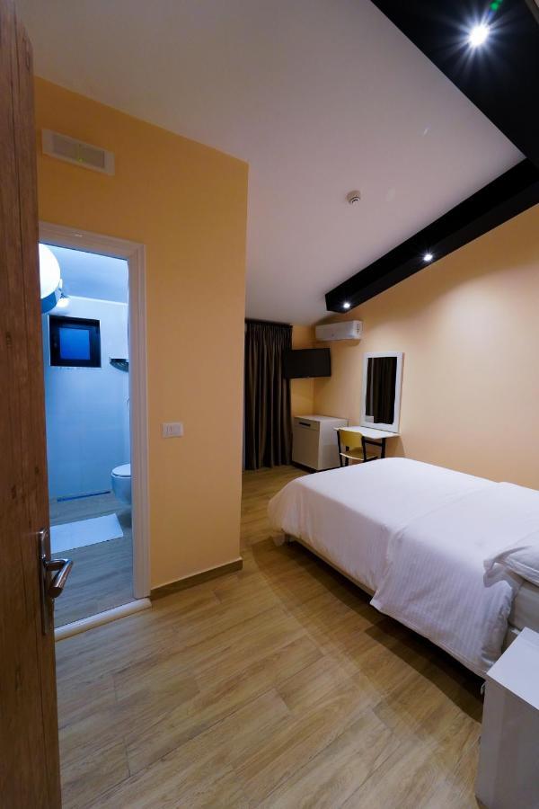 Sr99 Hotel Tirana Bagian luar foto