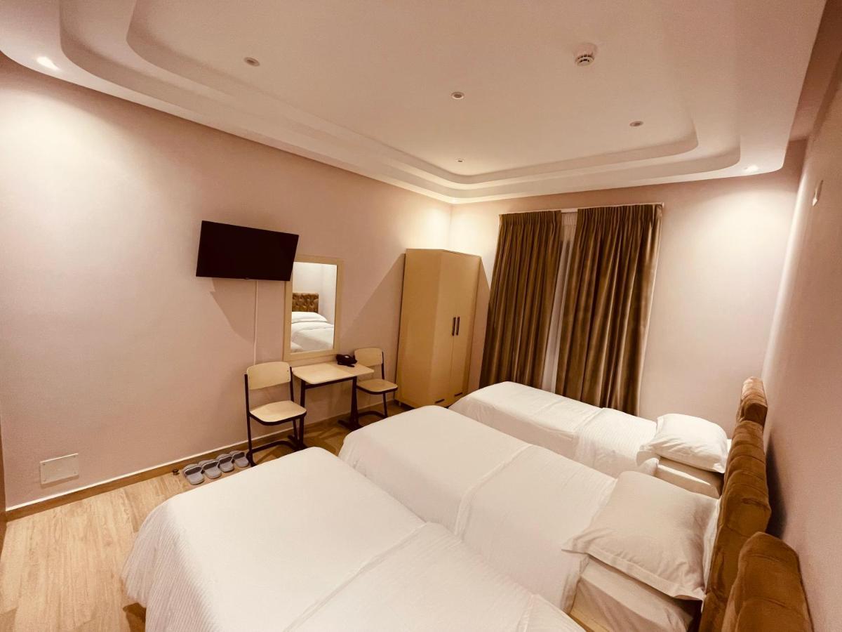 Sr99 Hotel Tirana Bagian luar foto