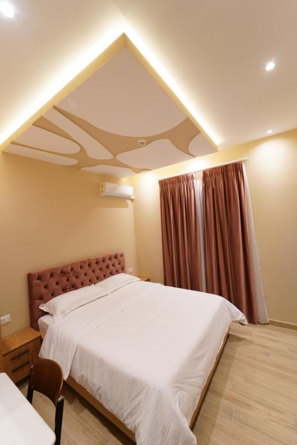Sr99 Hotel Tirana Bagian luar foto