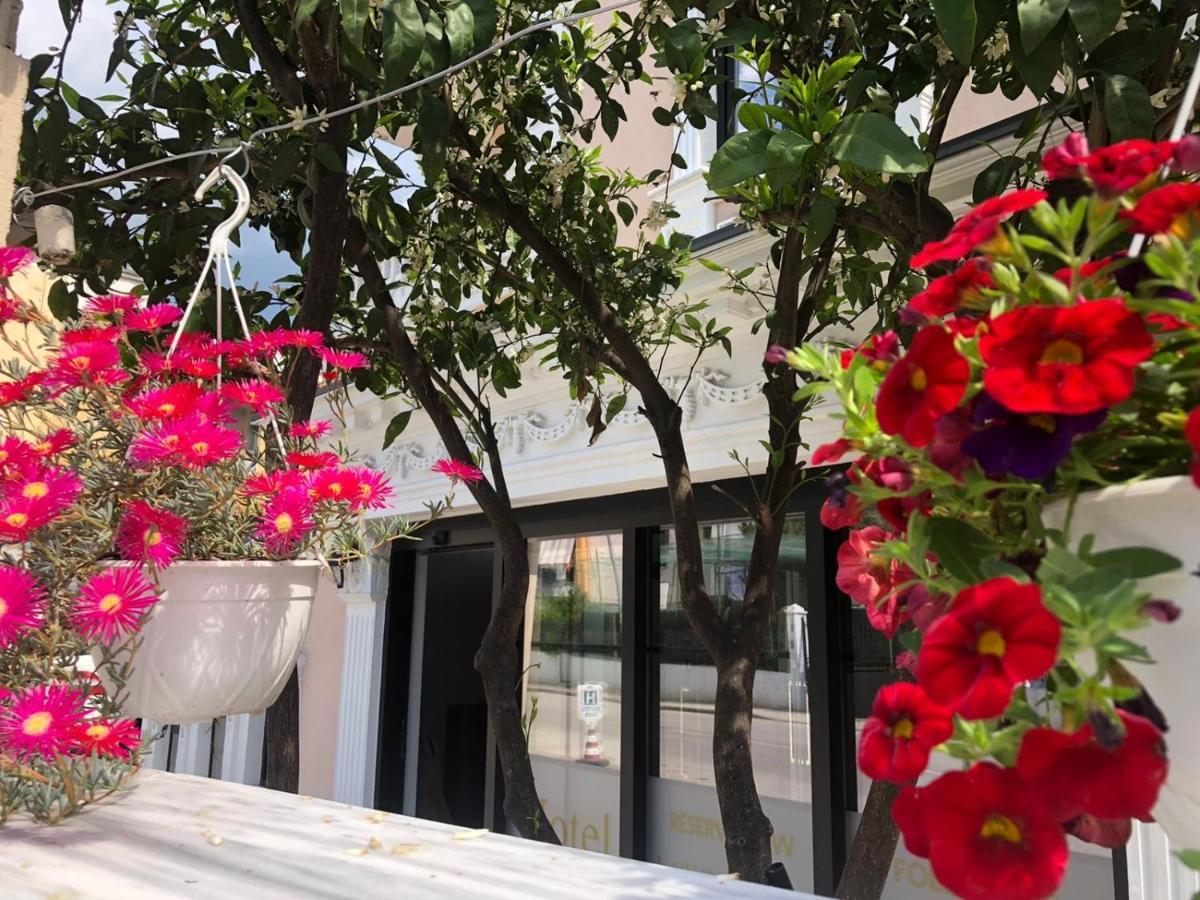 Sr99 Hotel Tirana Bagian luar foto