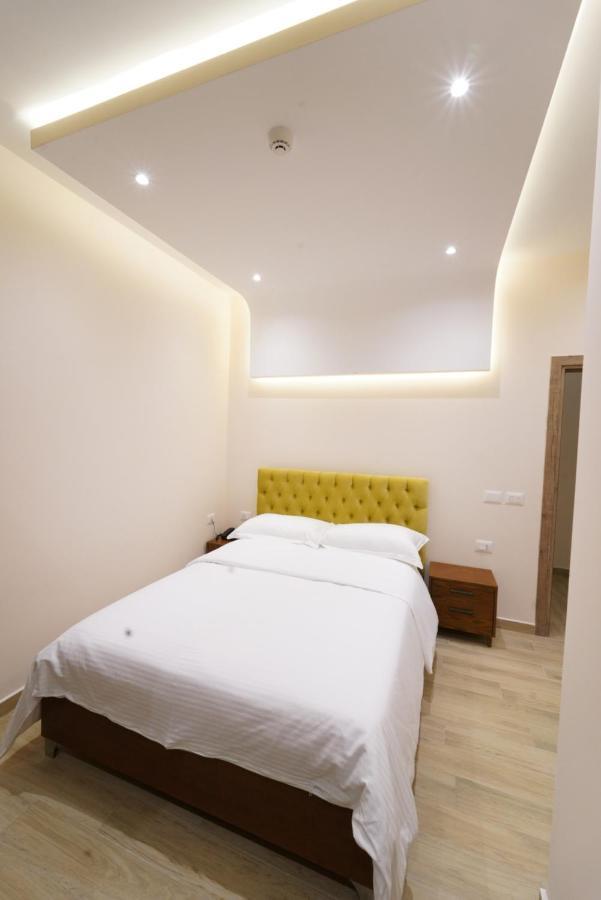 Sr99 Hotel Tirana Bagian luar foto